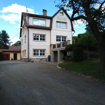 Vila Sara דירה *
