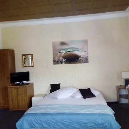 Vila Sara *
